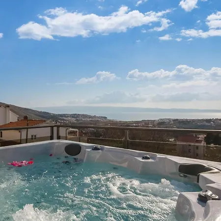 Hilltop - Jacuzzi, Pool, Sauna Kučine