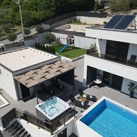 Villa Hilltop - Jacuzzi, Pool, Sauna Kučine