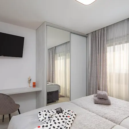 Villa Hilltop - Jacuzzi, Pool, Sauna *